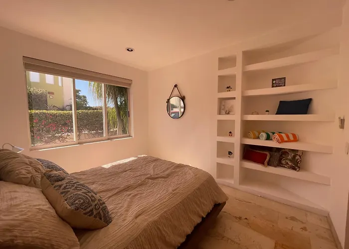 Sea View, King-size Bed, Wheelchair Access *